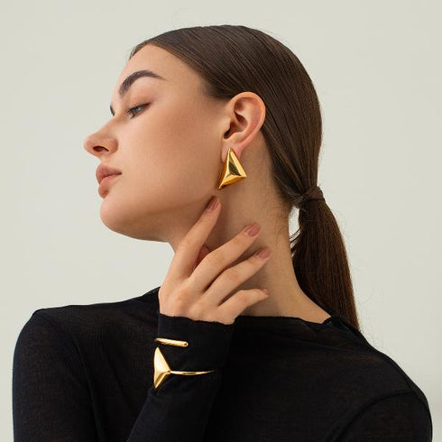 Elegant Triangle Bangle adjustable
