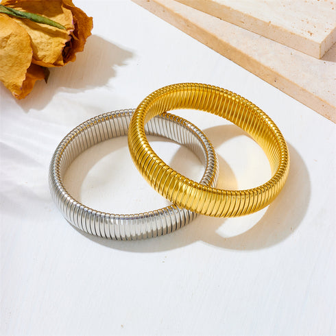 Simple Style Solid Color Stainless Steel 18K Gold Plated Bangle In Bulk