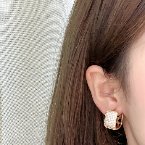 Luxurious inlay copper huggies