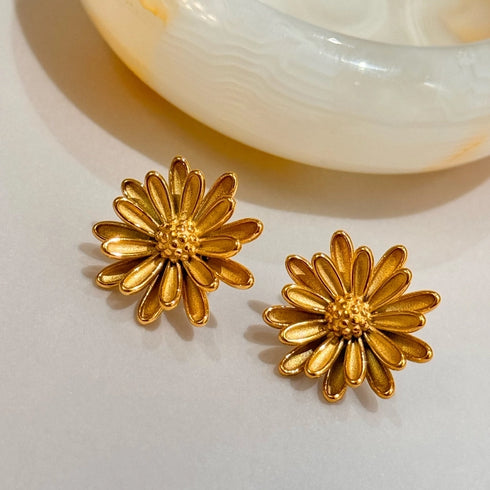 Sweet style flower 8k gold plated ear studs
