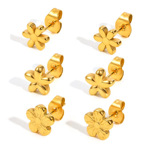 Sweet Miniature Stainless Steel Flower Earrings For Girls 18K Gold Plated Geometric Pattern Vacuum Electroplating Casual Style
