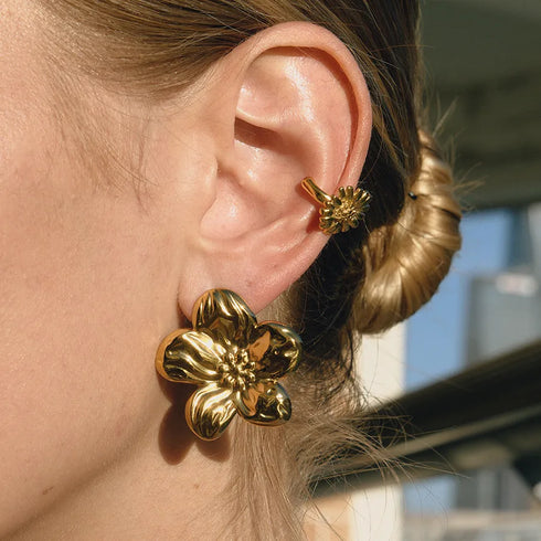 Women's Style - Vintage Style / 18K Gold 304 Stainless Steel Vacuum Electroplated Flower Earrings Pair