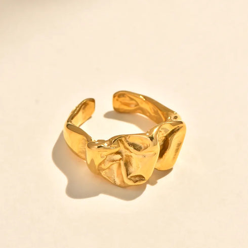 Vintage Bohemian Revolved Shell Titanium Steel Ring With Embedded Zirconia Stone And Magma Design Gold Plated Geometric Pattern