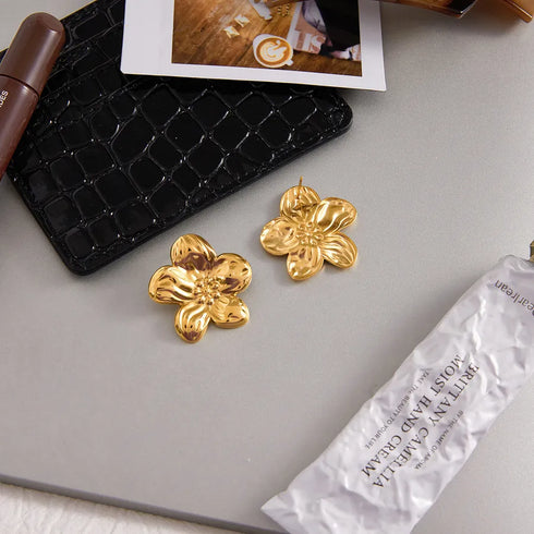 Women's Style - Vintage Style / 18K Gold 304 Stainless Steel Vacuum Electroplated Flower Earrings Pair